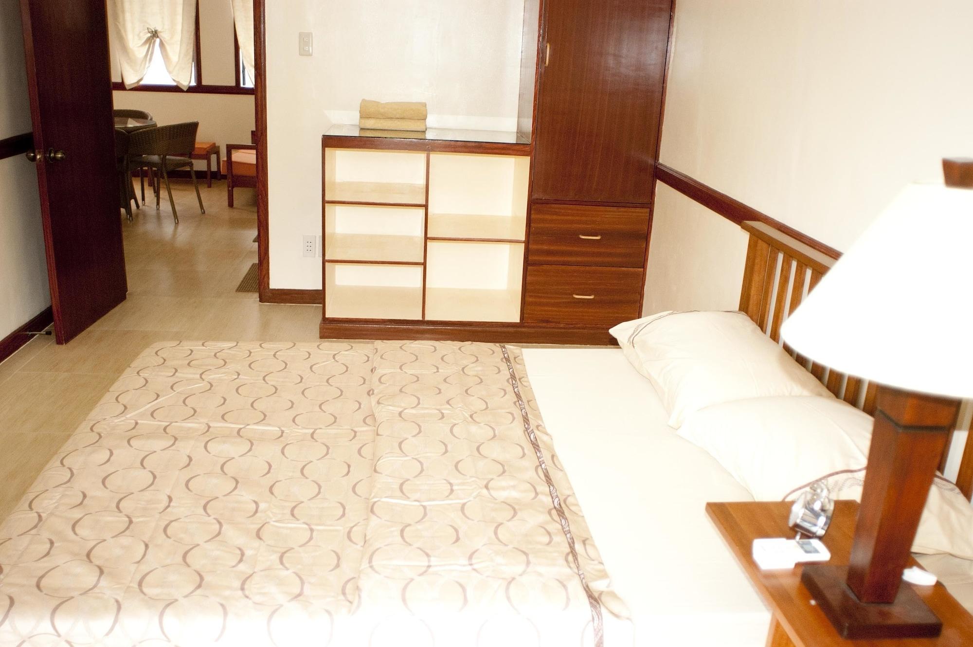Punta House Hotel Lapu-Lapu City Buitenkant foto