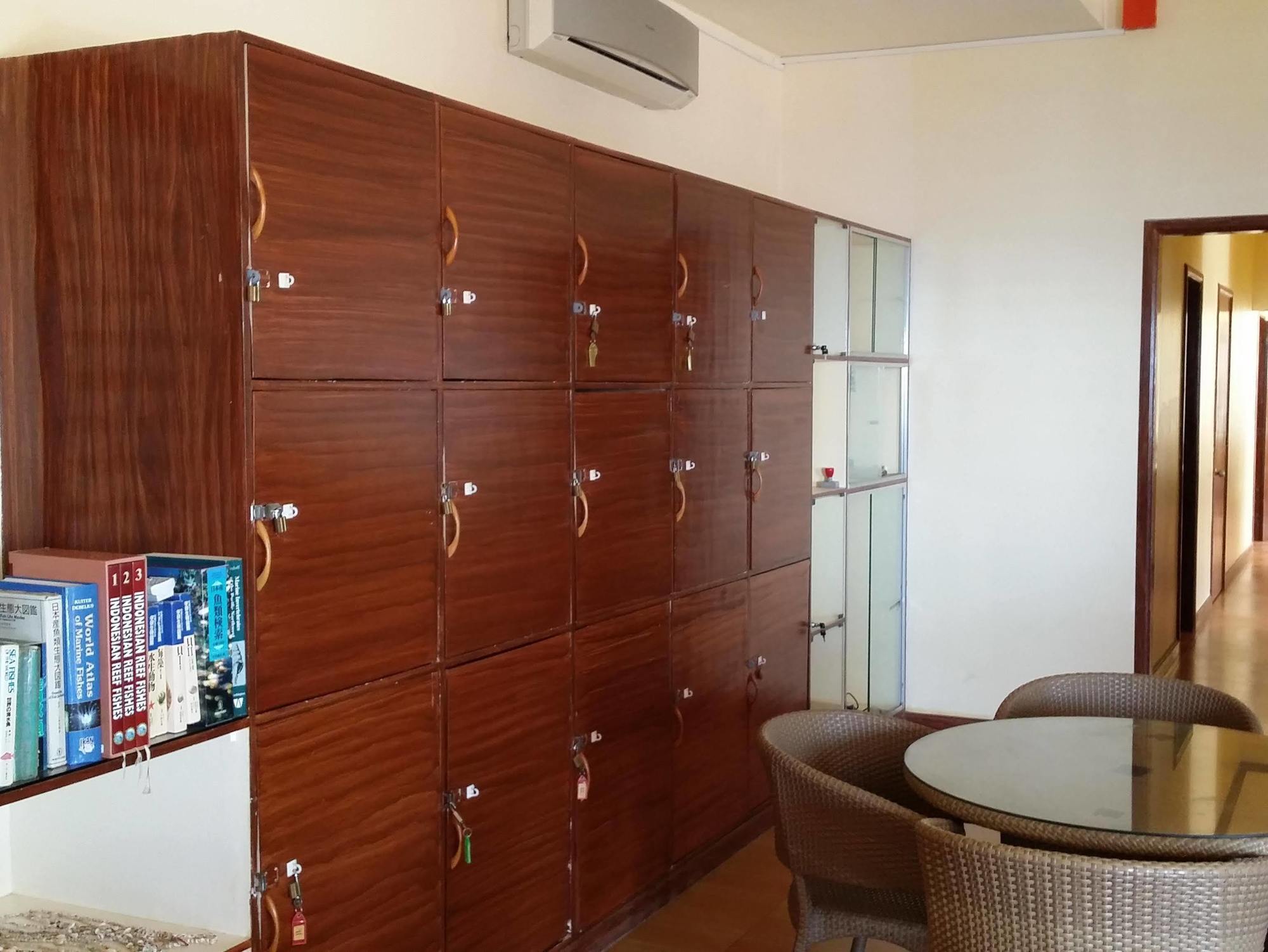 Punta House Hotel Lapu-Lapu City Buitenkant foto