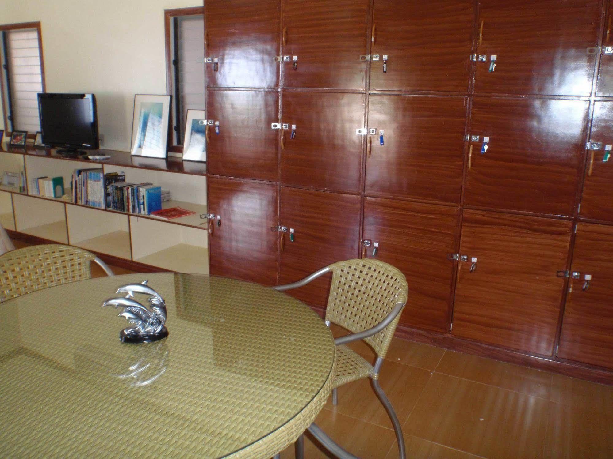 Punta House Hotel Lapu-Lapu City Buitenkant foto
