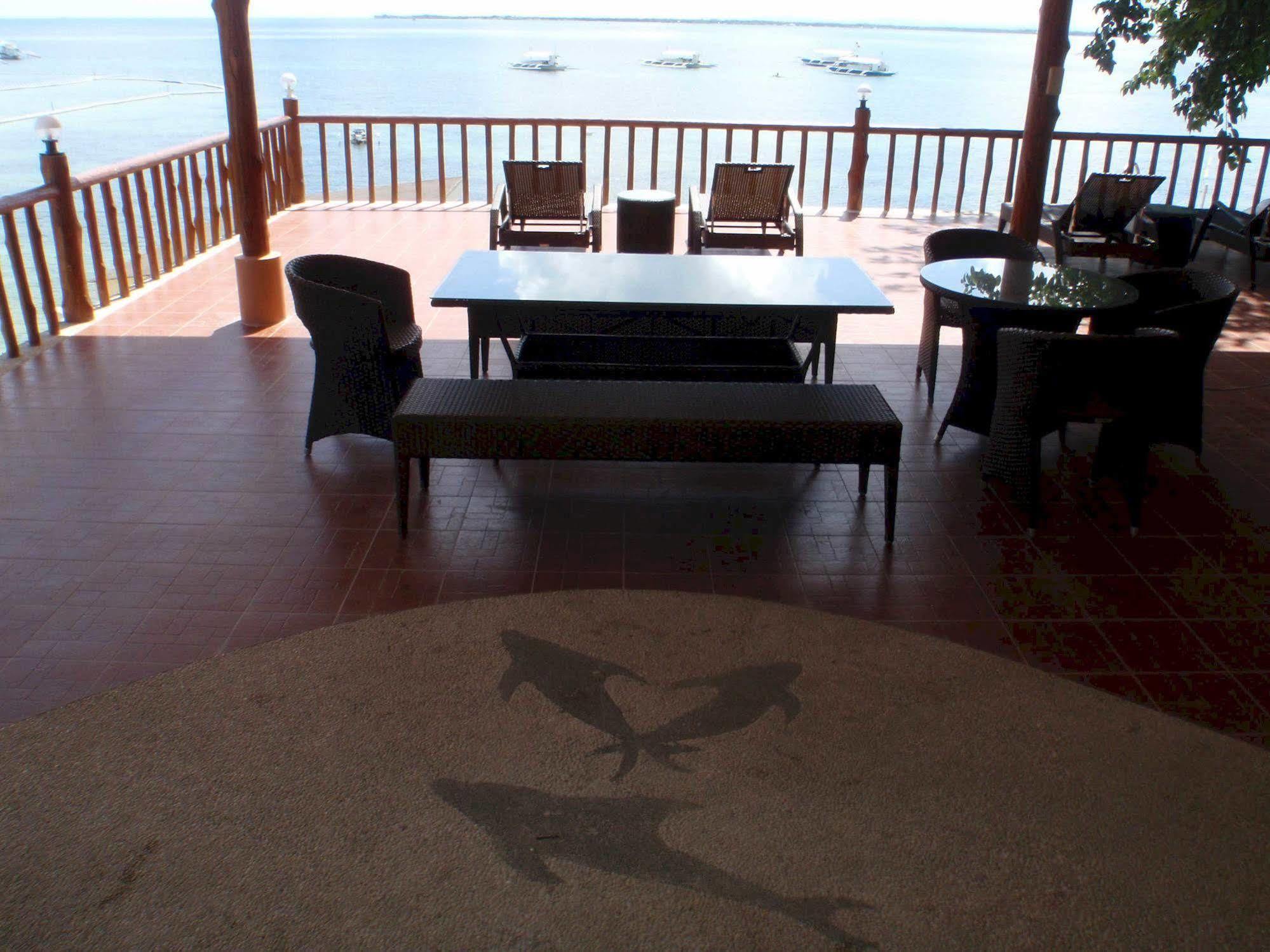 Punta House Hotel Lapu-Lapu City Buitenkant foto